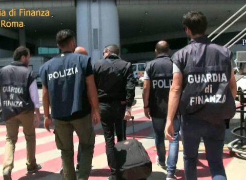 İtaliyada 82 mafioz həbs edildi