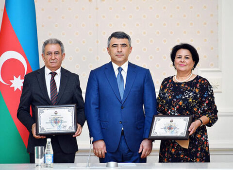 Məhkəmə sədri təqaüdə göndərildi – FOTO