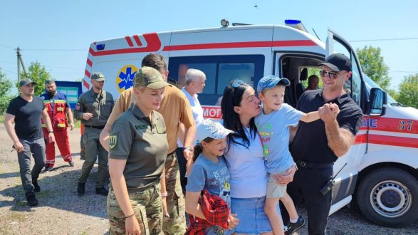 Rusiya qaçırılan uşaqları Ukraynaya qaytardı Rusiya qaçırılan uşaqları Ukraynaya qaytardı