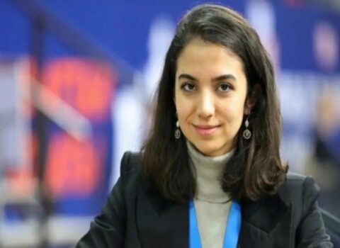 Hicabdan imtina edən iranlı şahmatçı Bakıya gəlir