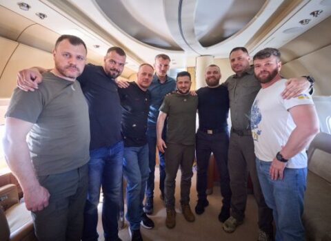 “Biz hələ sözümüzü deyəcəyik” – Türkiyədən qayıdan “Azov” komandirləri döyüşə qatılır