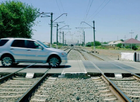 Dəmir yolu körpüsünün hasarı yola aşdı – ANBAAN VİDEO