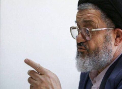 İranlı molla qadınları təhqir etdi: “Sahibi məlum deyil”