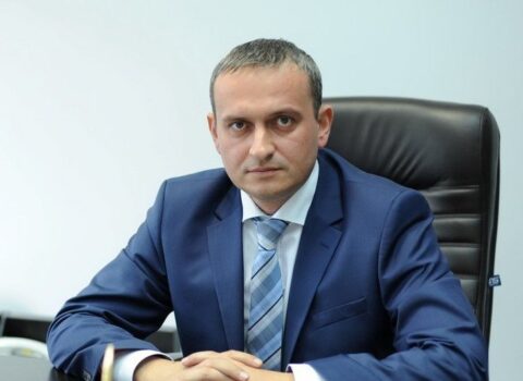 Nəqliyyat və kommunikasiya naziri qəflətən vəfat etdi