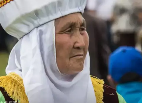 Barışıq yeməyi: Qazaxlar münaqişələri necə həll edirlər?