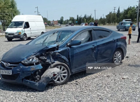 Ağcabədidə iki minik maşını toqquşdu, xəsarət alan var – FOTO