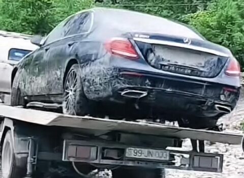 İsmayıllıda sel aparan bahalı maşın kimindir? – FOTO