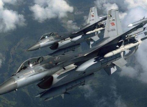 Polşa döyüş təyyarələrini havaya qaldırdı – GƏRGİN ANLAR