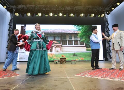 “Arşın mal alan” Laçında
