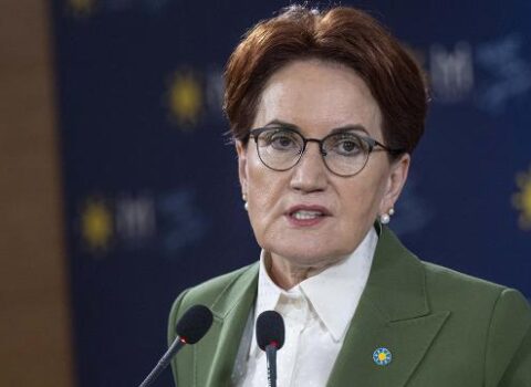 Akşenerin partiyasını bir gündə 13 min nəfər tərk etdi