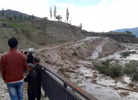 Güclü yağışlar 13 nəfərin həyatına SON QOYDU
