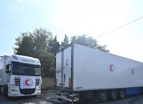 Humanitar karvan Ağdam-Xankəndi yolunda gözləyir – FOTOLAR