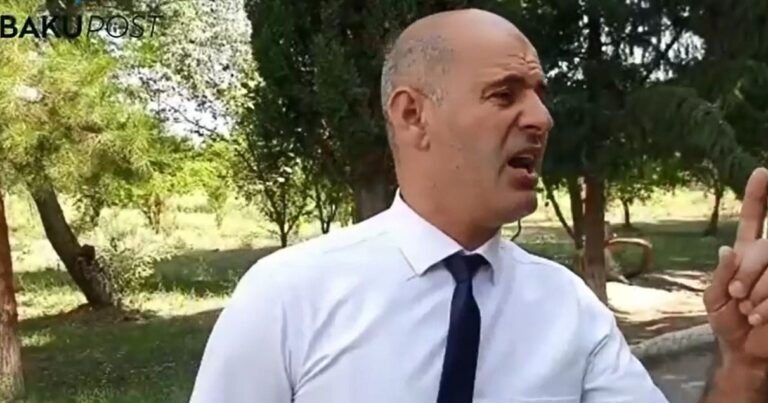 Məktəb direktorunun intim görüntüləri yayıldı – Əhali ayağa qalxdı – VİDEO Məktəb direktorunun intim görüntüləri yayıldı – Əhali ayağa qalxdı – VİDEO
