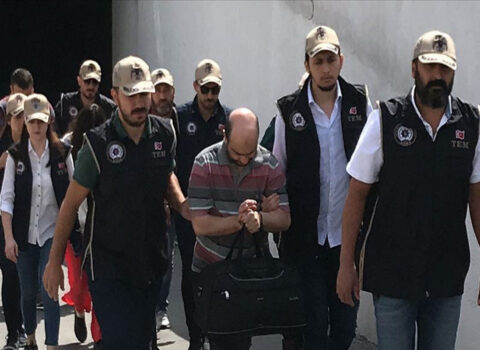 Türkiyə 30 mindən çox FETÖ üzvünü axtarışa verdi