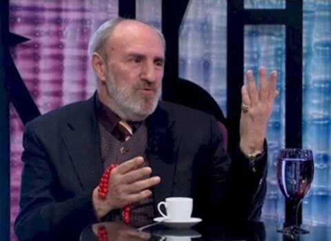 “Avropadan biri bura gəlsə, elə bilər ki, gey klubdur” – Akif İslamzadə