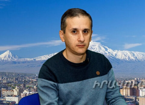 Ayvazyan anti-rus siyasətçilərdən YAZDI: “Rusiya idarəetmə modelinə keçməliyik”