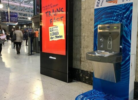 Metro və qatarlarda pulsuz su paylanacaq – Fransada