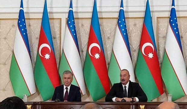 Şavkat Mirziyoyev Prezident İlham Əliyevi təbrik etdi