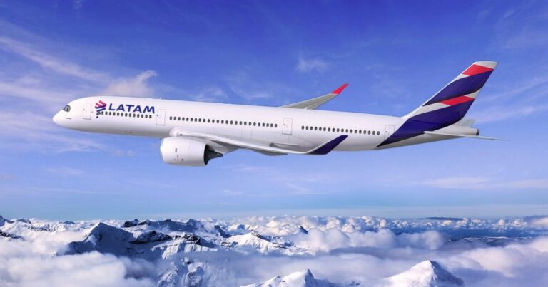 Pilot uçuş zamanı dünyasını dəyişdi Pilot uçuş zamanı dünyasını dəyişdi