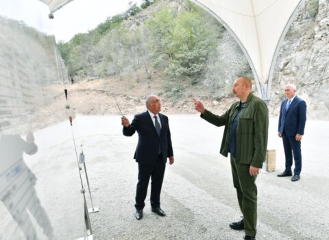 Prezident Kəlbəcər–Laçın avtomobil yolunda görülən işlərlə tanış oldu – FOTO