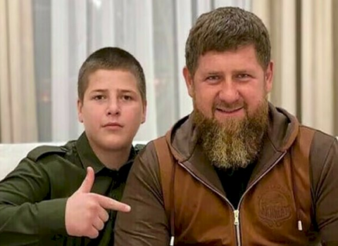Kadırovun oğlu Quranı yandıran şəxsi həbsxanada DÖYDÜ