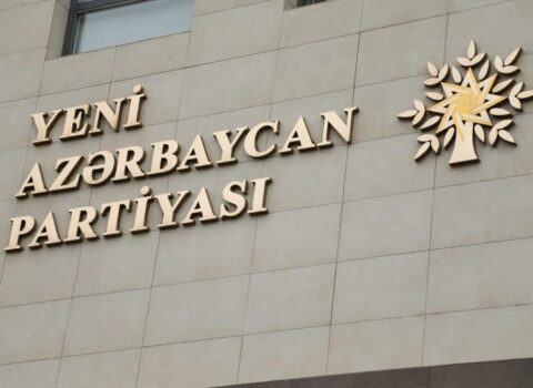 Bu məktəbin direktoru deputatlığa namizəd oldu – FOTO