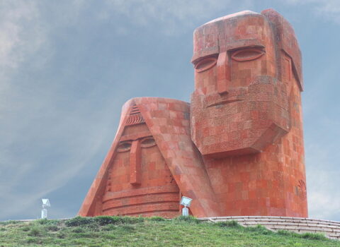 Əsgərimiz o abidəni niyə VURMADI – FOTO