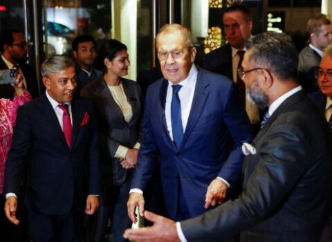 Lavrov ilk dəfə Banqladeşə səfər etdi