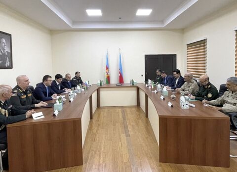 Azərbaycan və İran arasında hərbi əməkdaşlıq müzakirə edildi