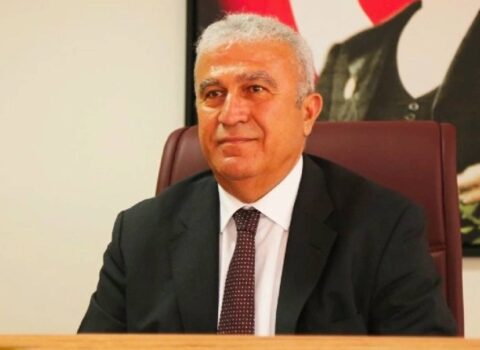 CHP-dən daha bir İSTEFA