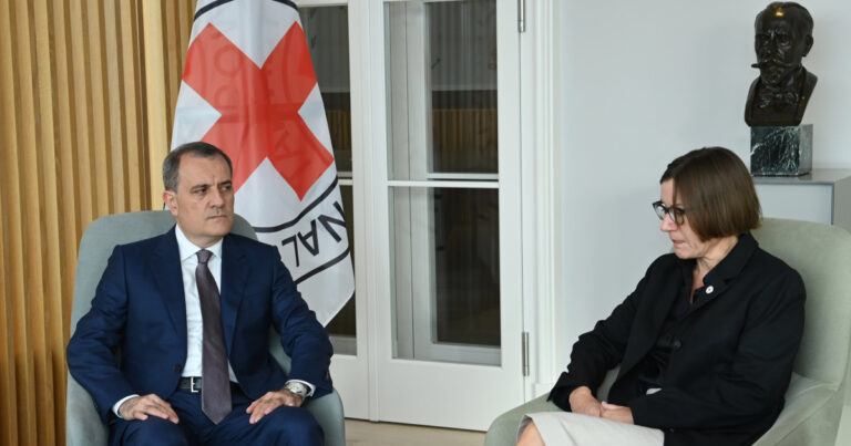 Ceyhun Bayramov BQXK-nin prezidenti ilə görüşdü