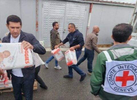 Xankəndidə həyəcan – “Qırmızı Xaç”ın maşınlarından Türkiyə malları çıxdı