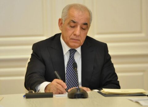Baş nazir bu şəxslərlə bağlı qərar İMZALADI