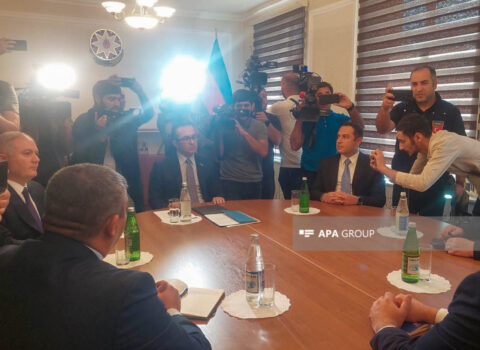 Yevlaxda Qarabağın erməni sakinlərinin nümayəndələri ilə görüş başlayıb – FOTO – VİDEO – YENİLƏNİB