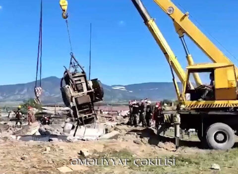 Xilasedicilərimiz 48 erməninin cəsədini dağıntılar altından çıxardılar – VİDEO