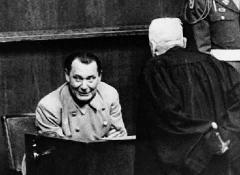 Marşalın ŞOK intiharı – zəhərli kapsulanı Nürnberq həbsxanasına kim ötürüb?
