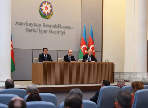 Brifinqdə bu məsələlərdən danışıldı