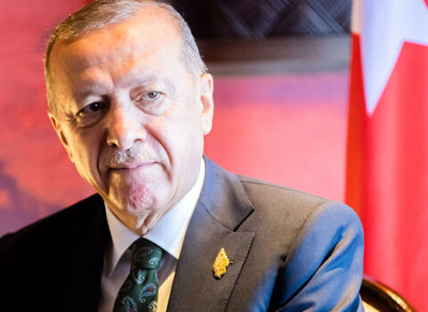 Ərdoğan xəstəlik xəbərindən sonra ictimaiyyət qarşısına çıxdı