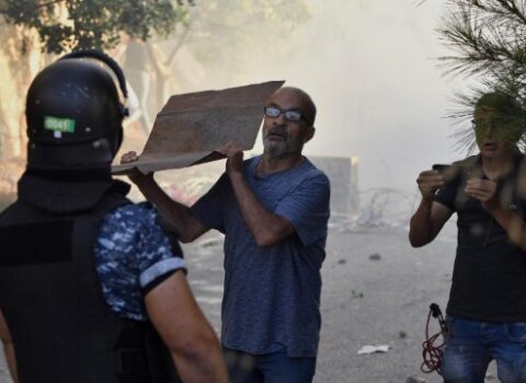 Livanda erməni təxribatı nəticəsində 25 polis xəsarət alıb