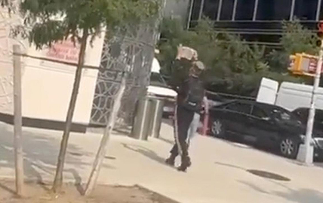 Nyu-Yorkdakı Türkevinin qarşısında Qurani-Kərimə hücum Nyu-Yorkdakı Türkevinin qarşısında Qurani-Kərimə hücum