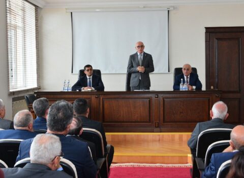 Yeni rektor kollektivə təqdim olundu – FOTOLAR