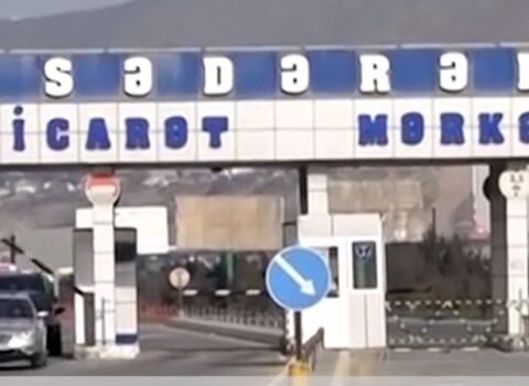 “Sədərək”də yolu kəsib pul alanlar kimdir? – VİDEO