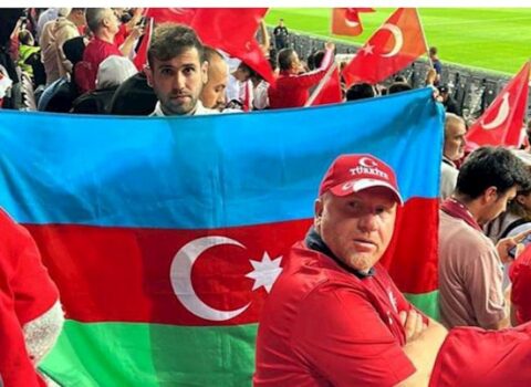 Türkiyə – Ermənistan matçında Azərbaycan bayraqları – FOTOLAR
