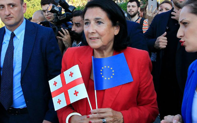 Zurabişvili hökumətin icazəsi olmadan bu ölkələrə səfər etdi Zurabişvili hökumətin icazəsi olmadan bu ölkələrə səfər etdi