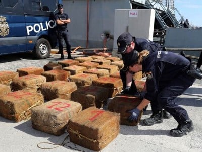 İspaniya polisindən narkotik əməliyyatı – bir ton kokain ələ keçirildi