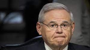 Bob Menendez rüşvət iddiaları fonunda istefa verdi
