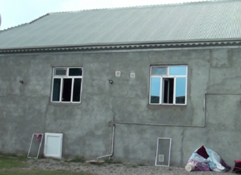 Kürdəmirdə ər və arvadın DƏHŞƏTLİ ÖLÜMÜ: Hadisə yerindən GÖRÜNTÜLƏR – VİDEO