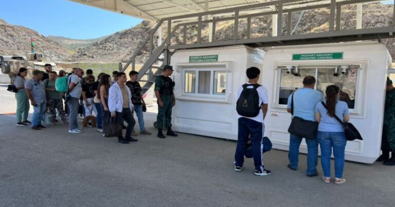 Azərbaycanın Qarabağ bölgəsini tərk edən erməniəsilli sakinlərin sayı 2906-ya çatdı Azərbaycanın Qarabağ bölgəsini tərk edən erməniəsilli sakinlərin sayı 2906-ya çatdı