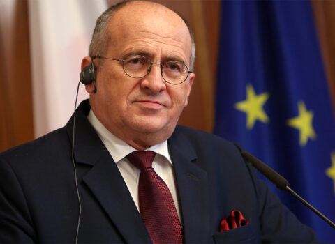 Almaniya kanslerini Polşanın suverenliyinə hörmət etməyə çağırırıq – Polşa XİN