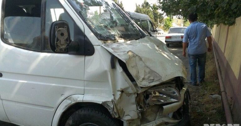 Salyanda mikroavtobus kanala aşdı – ölən var Salyanda mikroavtobus kanala aşdı – ölən var